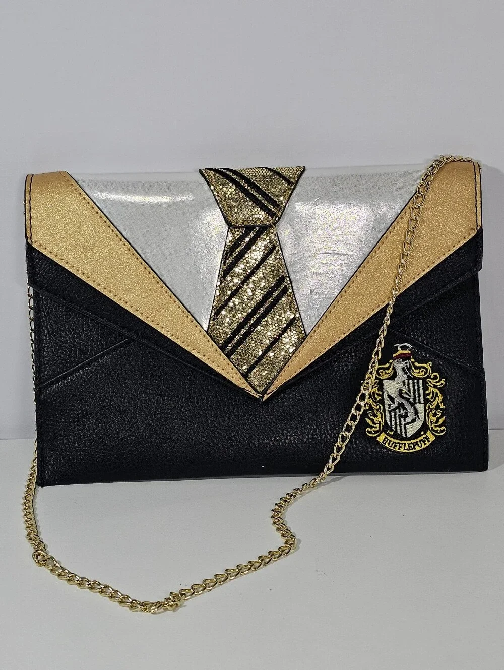 Danielle Nicole x Harry Potter Hufflepuff Uniform Clutch Gold Chain